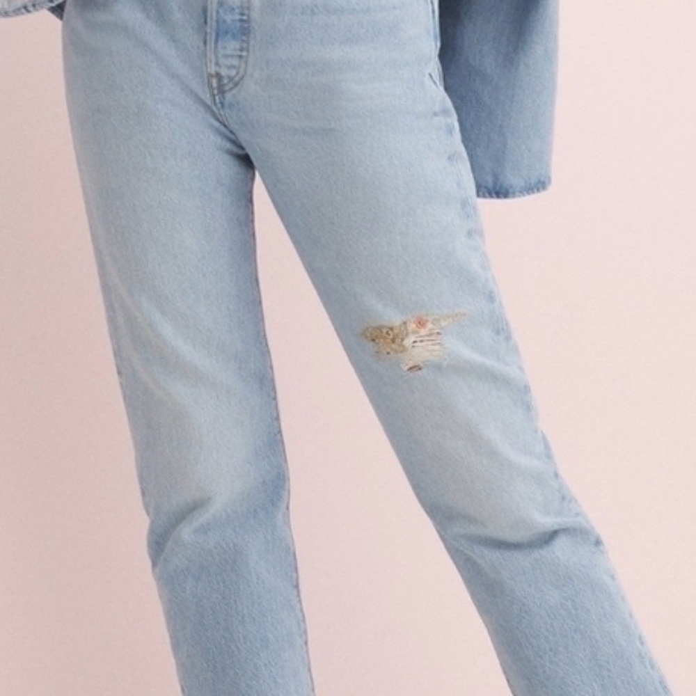 LEVIS 501 Women's High-Rise Straight Jeans - Light Blue with Flower Patchwork